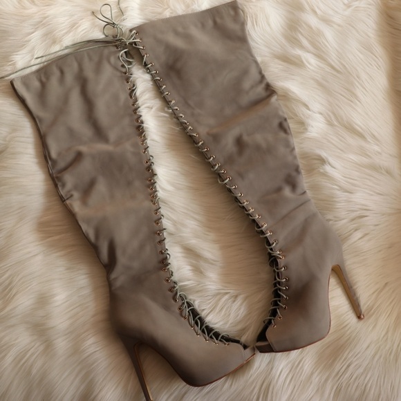 Miss Lola “Fearless” Boots - Gunmetal Color Sz 8.5 NEW - Picture 2 of 5